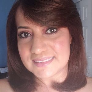 Meet your Posher, Yolanda